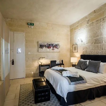 Julesy's Cospicua