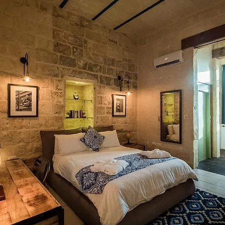B&B Julesy's Cospicua