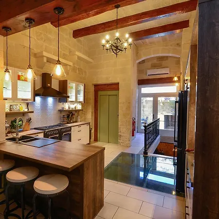 Bed and Breakfast Julesy's 4*