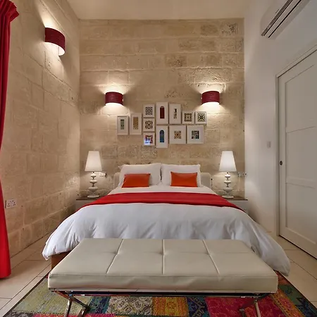 Julesy's Cospicua