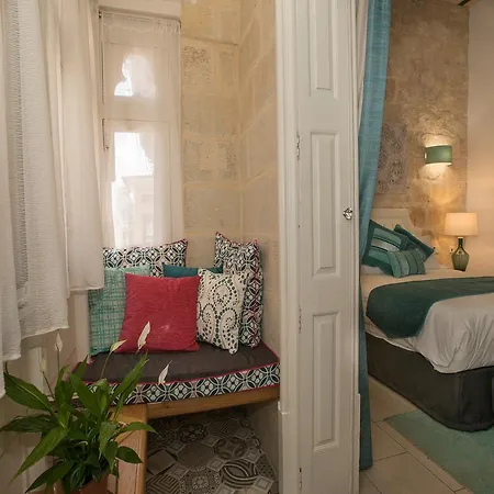 Julesy's לינה וארוחת בוקר Cospicua