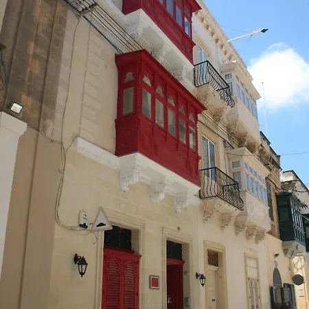 Julesy's Bnb Bed & Breakfast 4*