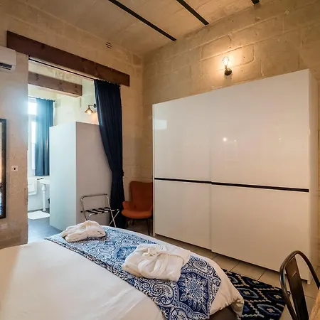 Julesy's Bnb 4*
